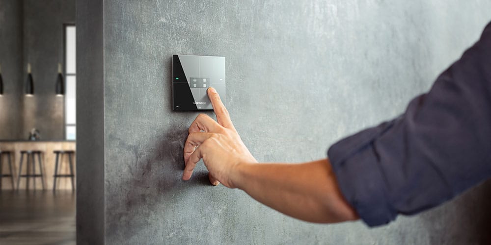 Panneau mural Grenton intégré dans un intérieur rénové